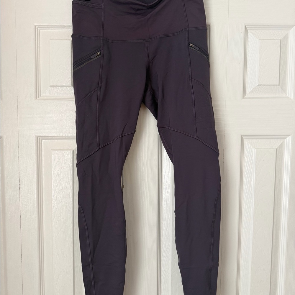 LULULEMON plum fleece lined Leggings with Zipper Pockets